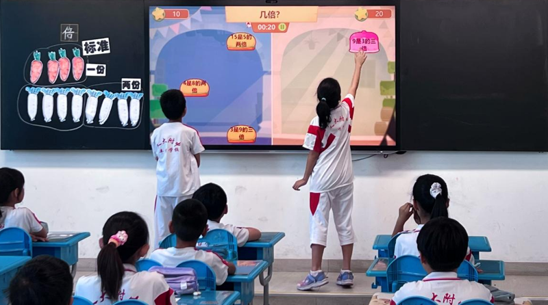 故事叙述类：智能课堂如何重塑未来教育